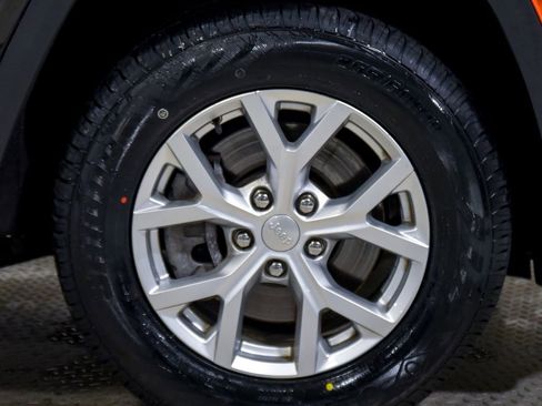 Used 2023 Jeep Grand Cherokee L Limited w/ Trailer Tow Group (B) image 13