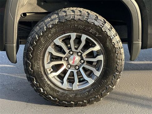 Used 2020 GMC Sierra 1500 AT4 w/ AT4 Premium Package image 32