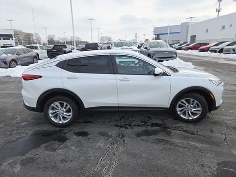 Certified 2024 Buick Envista Preferred w/ Convenience I Package image 18