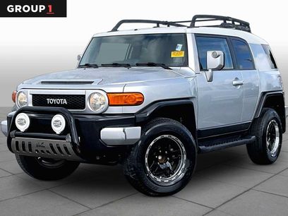 Used 2008 Toyota FJ Cruiser 2WD w/ Upgrade Pkg 2