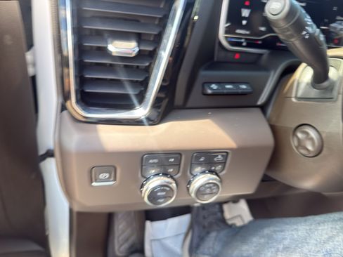 Used 2022 GMC Sierra 1500 Denali w/ Denali Reserve Package AWD/4WD image 25