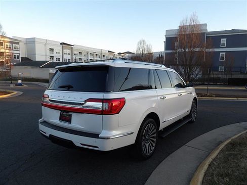 Used 2019 Lincoln Navigator L Reserve image 17
