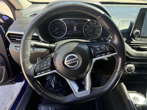 Used 2020 Nissan Altima 2.5 SR FWD image 16
