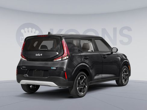 Used 2023 Kia Soul EX FWD image 2