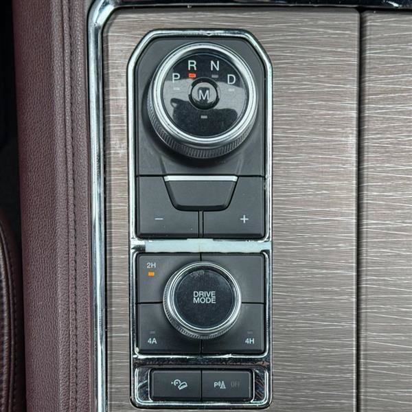 Used 2023 Ford Expedition Limited AWD/4WD image 14