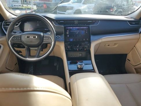 Used 2022 Jeep Grand Cherokee L Limited image 15