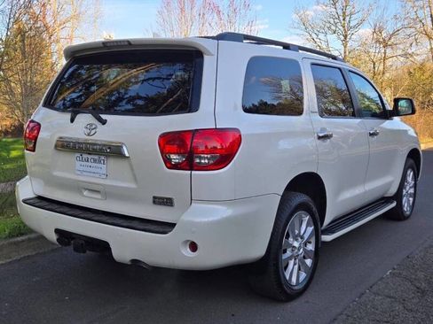 Used 2016 Toyota Sequoia Platinum AWD/4WD image 6