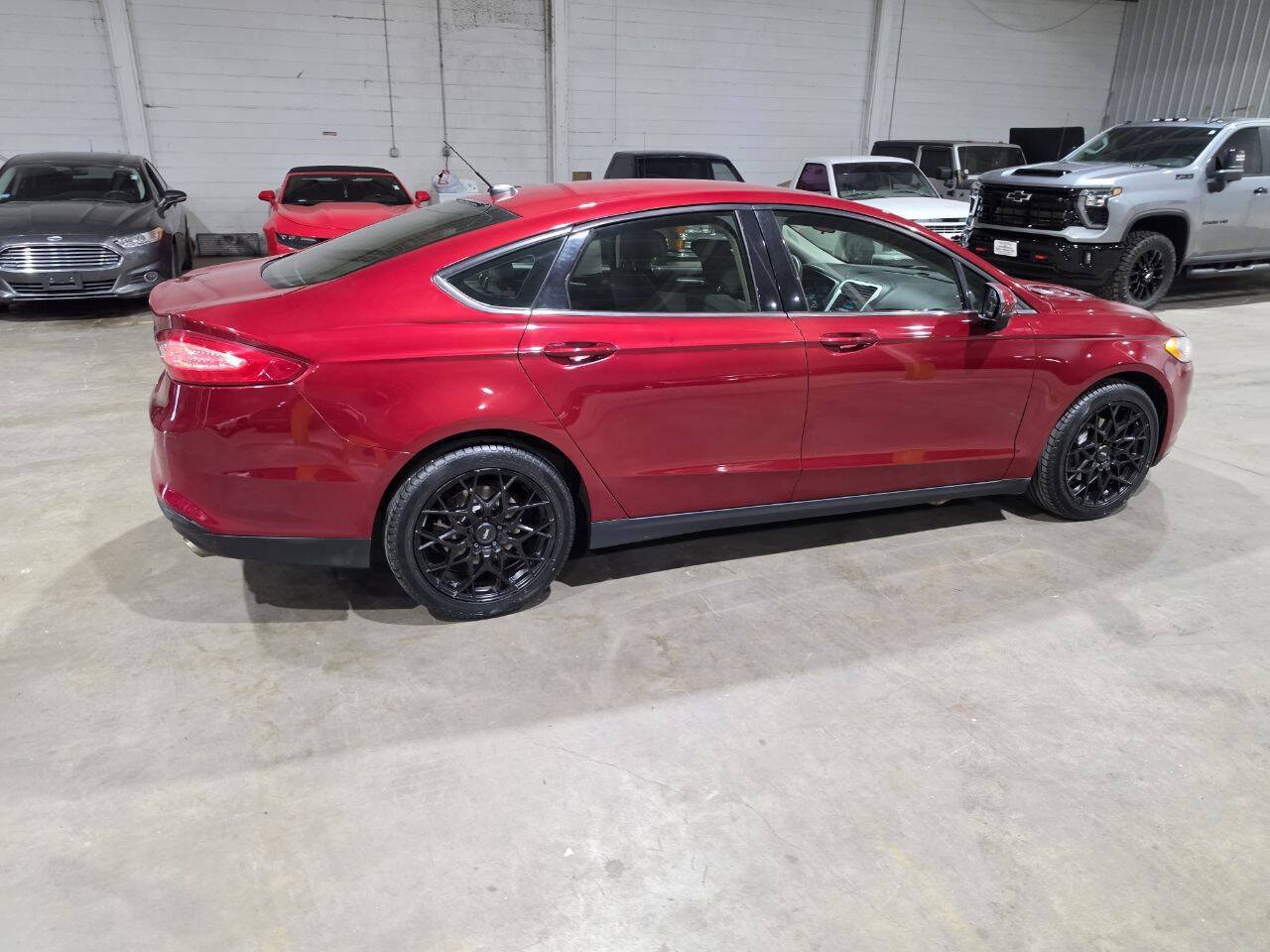 Used 2014 Ford Fusion S FWD image 12