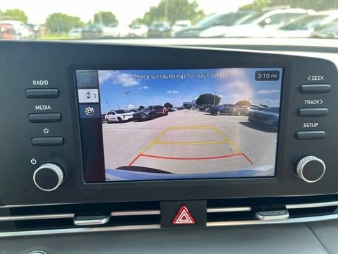 Used 2025 Hyundai Elantra Sport FWD image 12