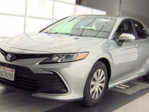 Used 2021 Toyota Camry LE FWD image 1