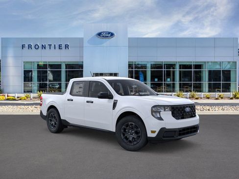 New 2025 Ford Maverick XLT w/ XLT Luxury Package image 7