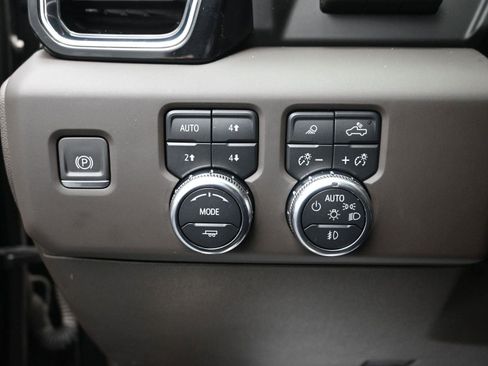 Used 2024 GMC Sierra 2500 Denali w/ Denali Reserve Package image 28