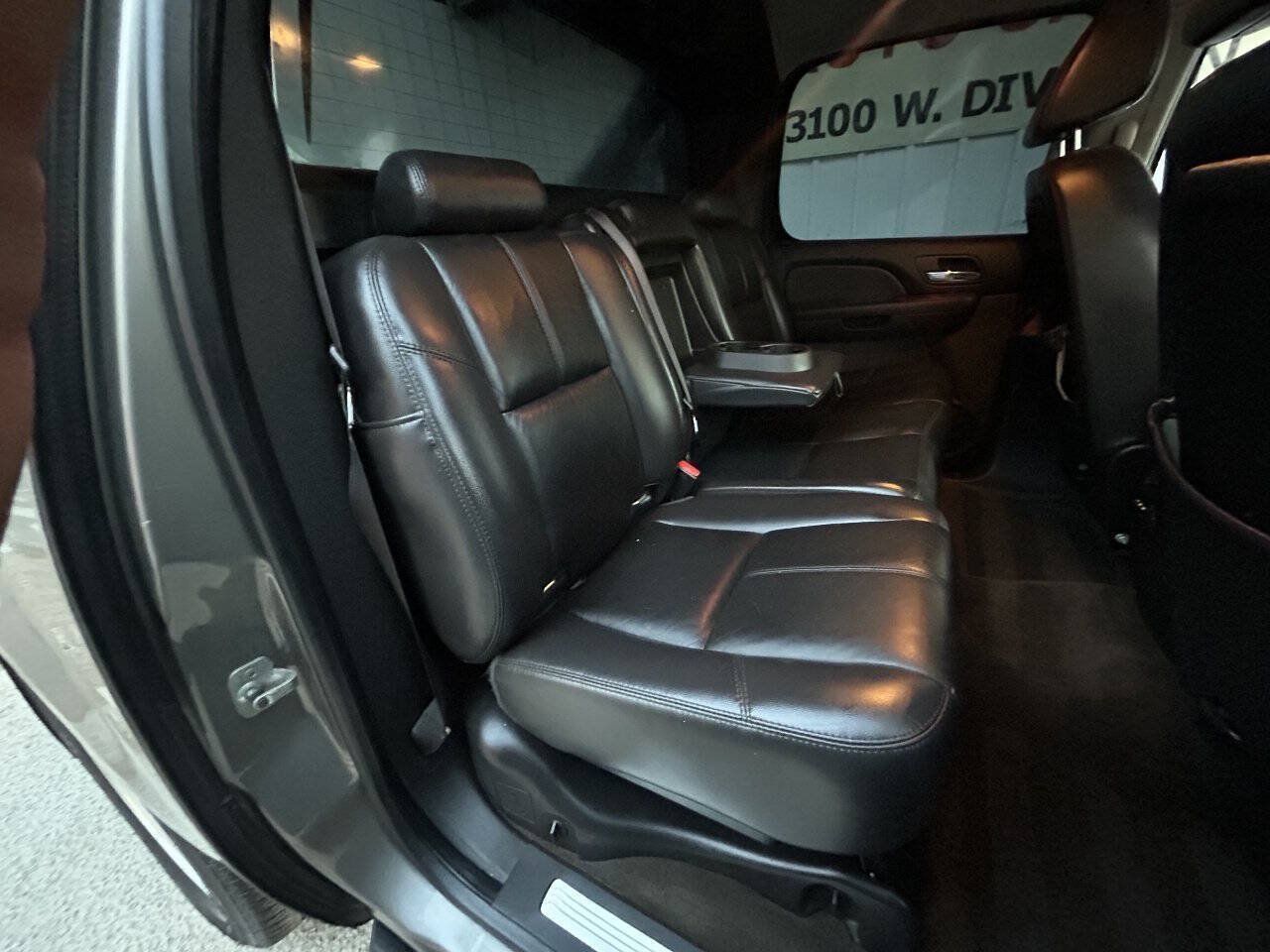 Used 2008 Chevrolet Avalanche LTZ w/ LTZ Preferred Equipment Group RWD image 32
