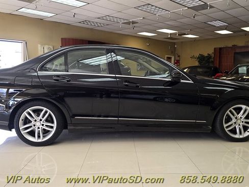 Used 2013 Mercedes-Benz C 250 Sedan image 4