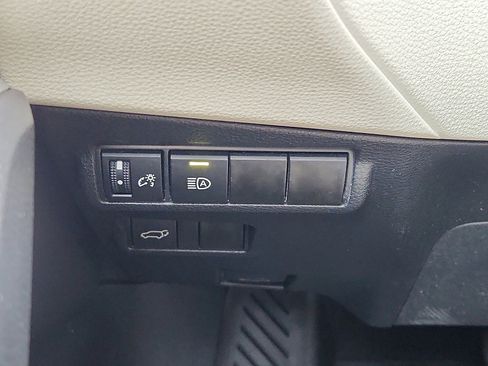 Certified 2023 Toyota Corolla Cross XLE image 26