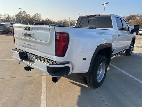 Used 2025 GMC Sierra 3500 Denali Ultimate image 5