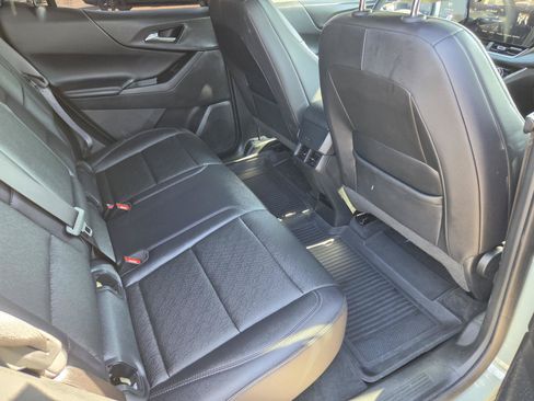 Used 2026 Chevrolet Equinox LT w/ Convenience Package II FWD image 11