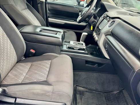 Used 2019 Toyota Tundra SR5 w/ SR5 Upgrade Package AWD/4WD image 5