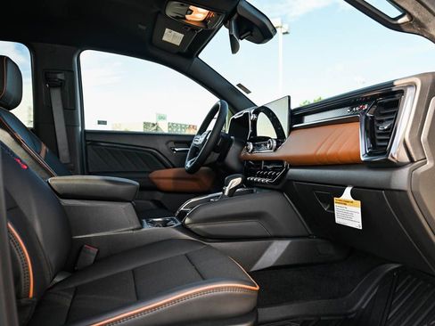 New 2026 GMC Canyon AT4 w/ Nightfall Essentials Package image 9