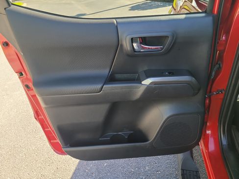 Used 2023 Toyota Tacoma TRD Sport RWD image 13