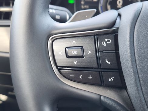 Used 2025 Lexus ES 300h w/ Premium Package image 35