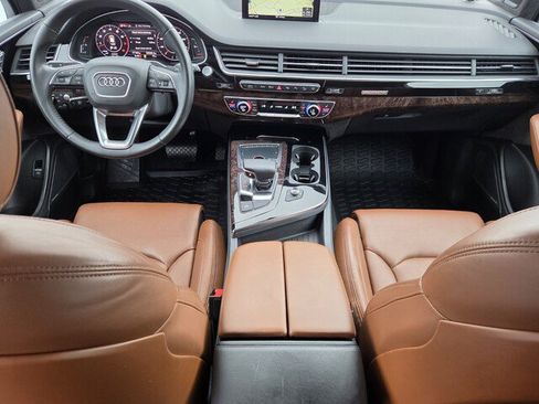 Used 2019 Audi Q7 3.0T Prestige w/ Prestige Package AWD/4WD image 12