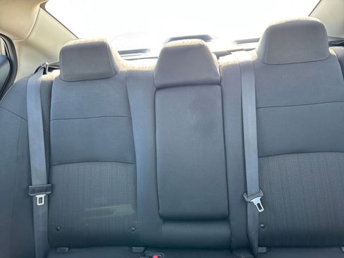 Used 2025 Nissan Altima 2.5 SV FWD image 38