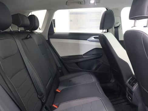 New 2026 Volkswagen Taos SE AWD/4WD image 24