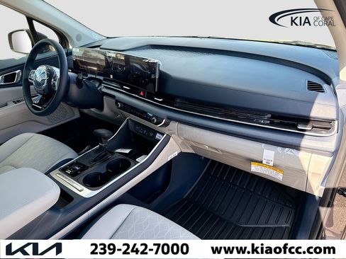 New 2026 Kia Carnival EX FWD image 13