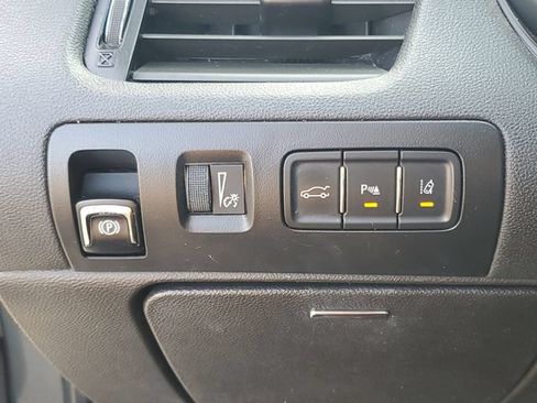 Used 2015 Chevrolet Impala LT w/ Convenience Package FWD image 20