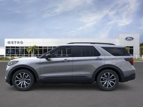 New 2026 Ford Explorer ST-Line RWD image 3