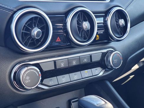 Used 2023 Nissan Sentra SV image 28