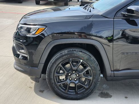 New 2026 Jeep Compass Latitude AWD/4WD image 10