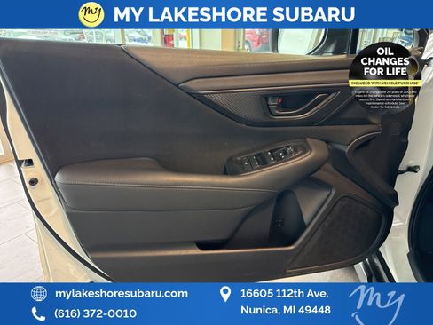 Used 2021 Subaru Outback 2.5i image 11