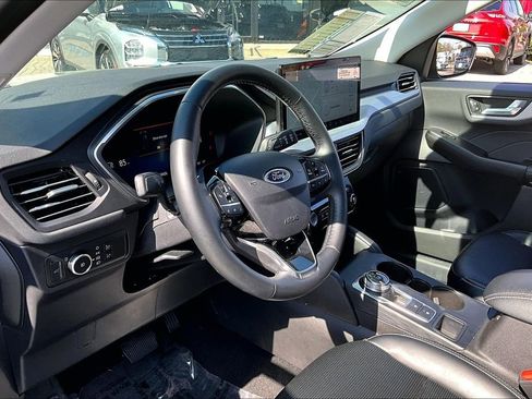 Used 2024 Ford Escape Platinum image 15