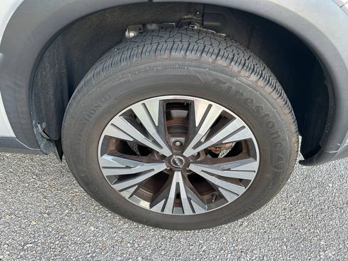 Used 2022 Nissan Rogue SV FWD image 10
