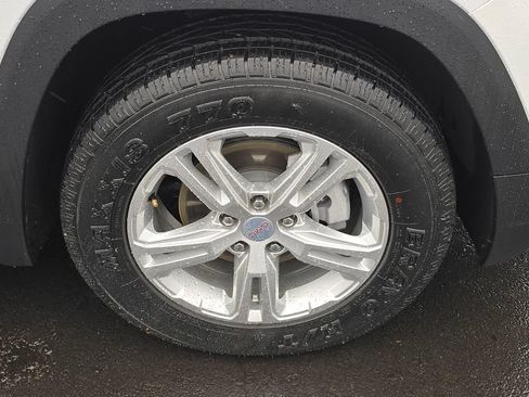 Used 2022 GMC Terrain SLE AWD/4WD image 9