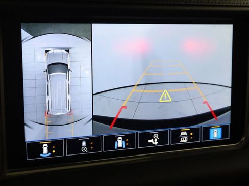 Used 2021 GMC Yukon Denali w/ Denali Ultimate Package image 10