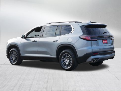 Used 2025 GMC Acadia Elevation image 5