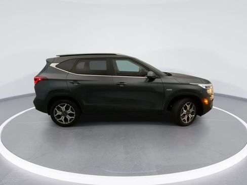 Used 2023 Kia Seltos EX AWD/4WD image 7