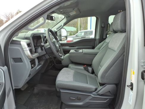 New 2026 Ford F250 XLT w/ XLT Premium Package image 5