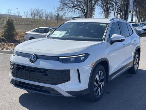 New 2026 Volkswagen Tiguan S image 3