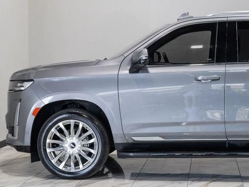 Used 2021 Cadillac Escalade ESV Premium Luxury AWD/4WD image 14