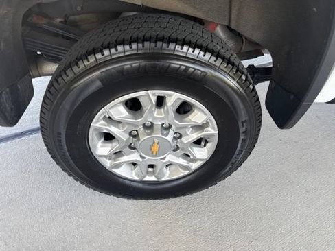 Used 2024 Chevrolet Silverado 3500 LTZ w/ LTZ Convenience Package AWD/4WD image 23
