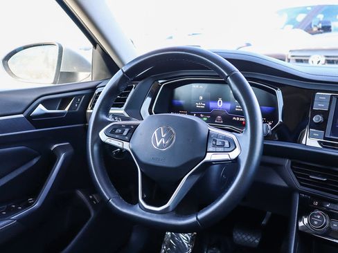 Used 2024 Volkswagen Jetta SE image 16