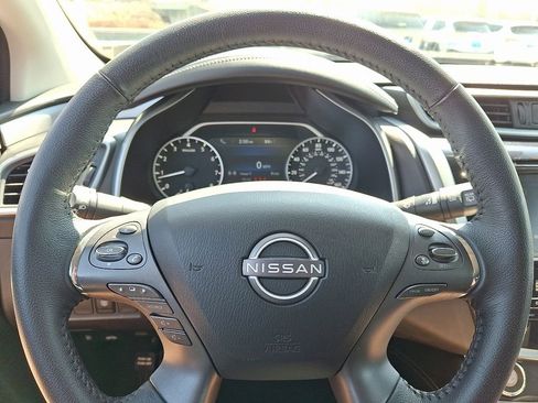 Used 2023 Nissan Murano SV w/ SV Midnight Edition Package image 19