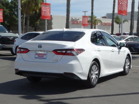 Certified 2021 Toyota Camry LE image 12
