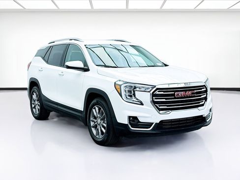 Used 2023 GMC Terrain SLT image 3