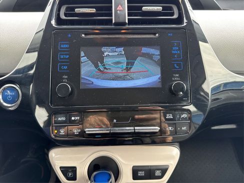 Used 2017 Toyota Prius Two image 28