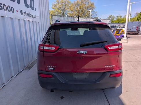 Used 2017 Jeep Cherokee Sport w/ Cold Weather Group AWD/4WD image 11